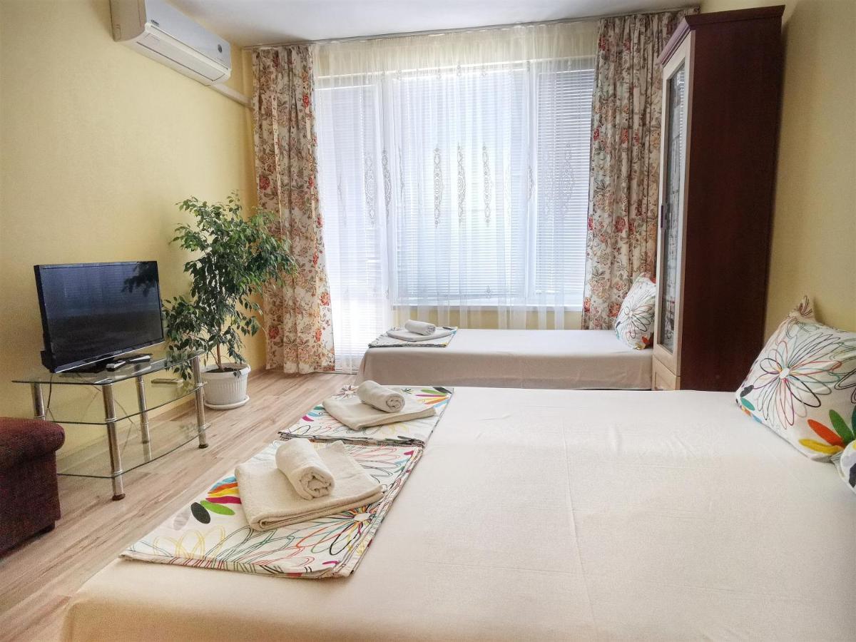 Амбър Апартамент И Стая За Гости Sozopol Bagian luar foto